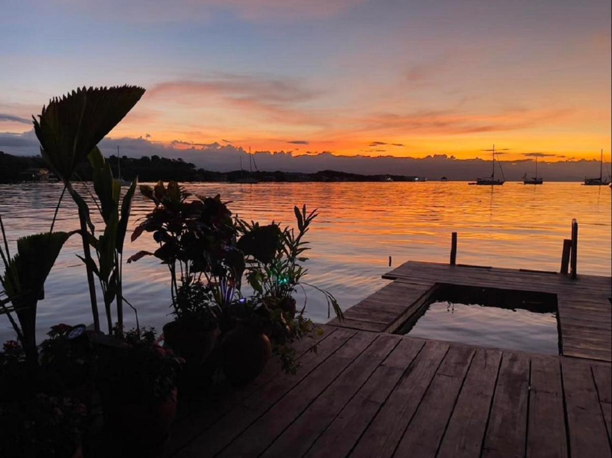 Villa Amaya Bocas del Toro Exterior photo