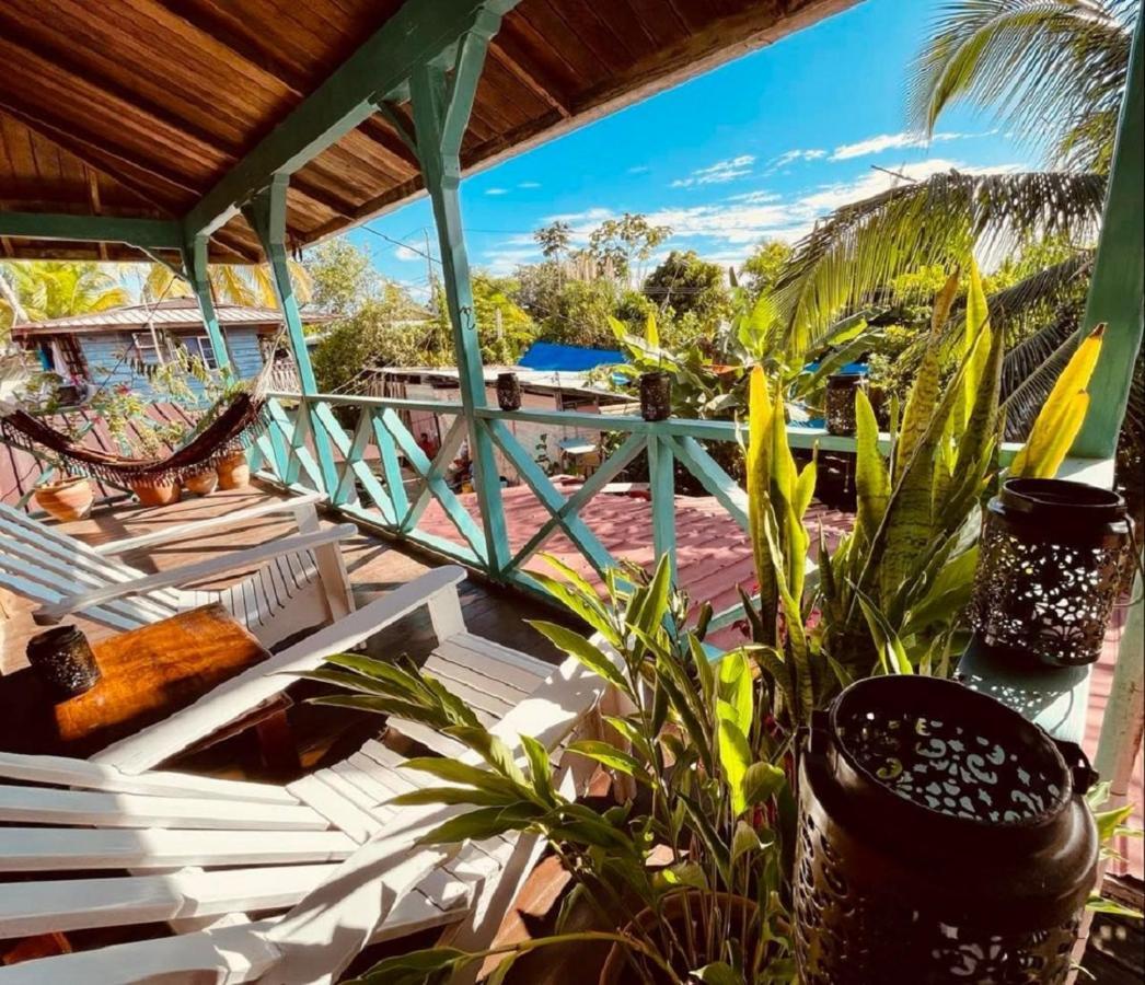 Villa Amaya Bocas del Toro Exterior photo