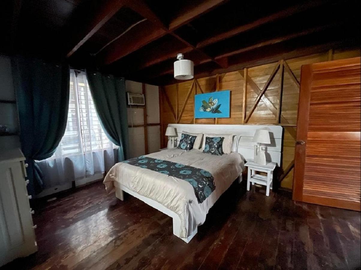Villa Amaya Bocas del Toro Exterior photo