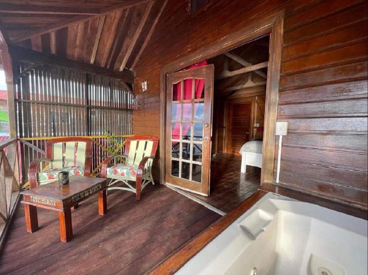 Villa Amaya Bocas del Toro Exterior photo