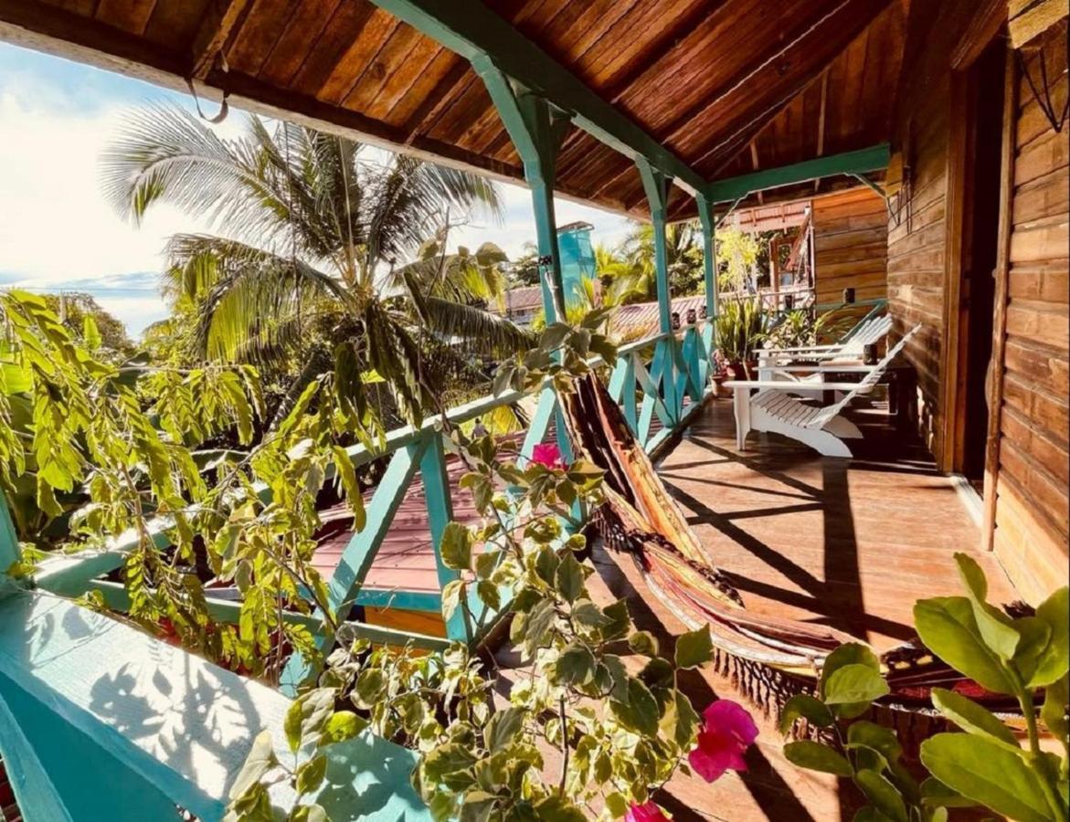 Villa Amaya Bocas del Toro Exterior photo