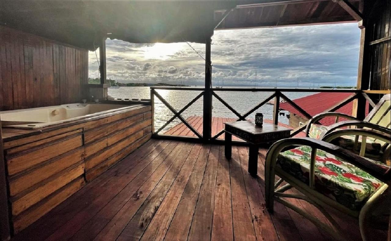Villa Amaya Bocas del Toro Exterior photo