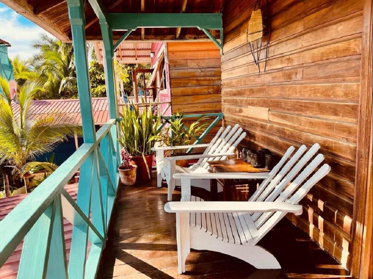 Villa Amaya Bocas del Toro Exterior photo
