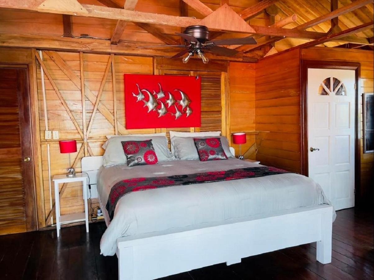 Villa Amaya Bocas del Toro Exterior photo