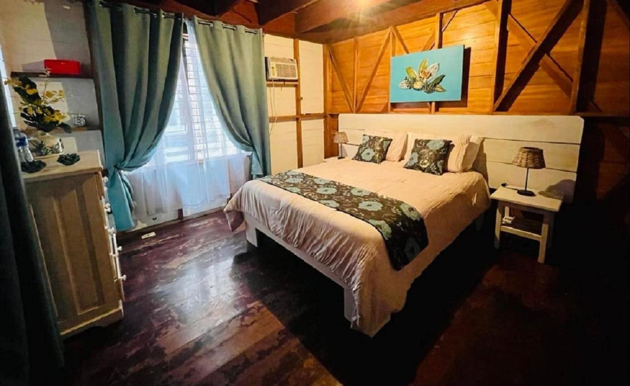 Villa Amaya Bocas del Toro Exterior photo