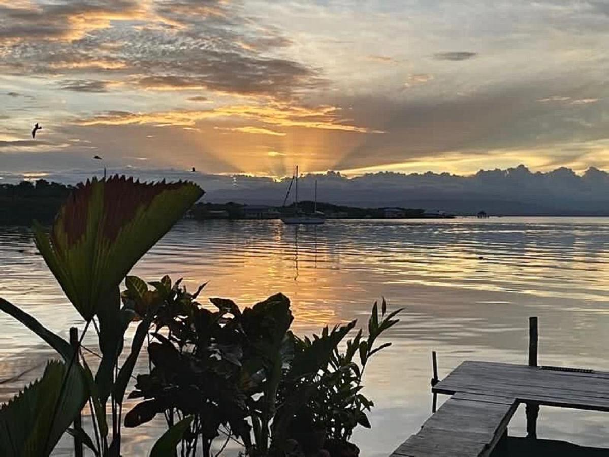 Villa Amaya Bocas del Toro Exterior photo
