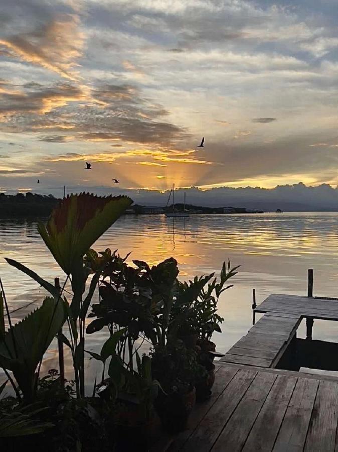 Villa Amaya Bocas del Toro Exterior photo